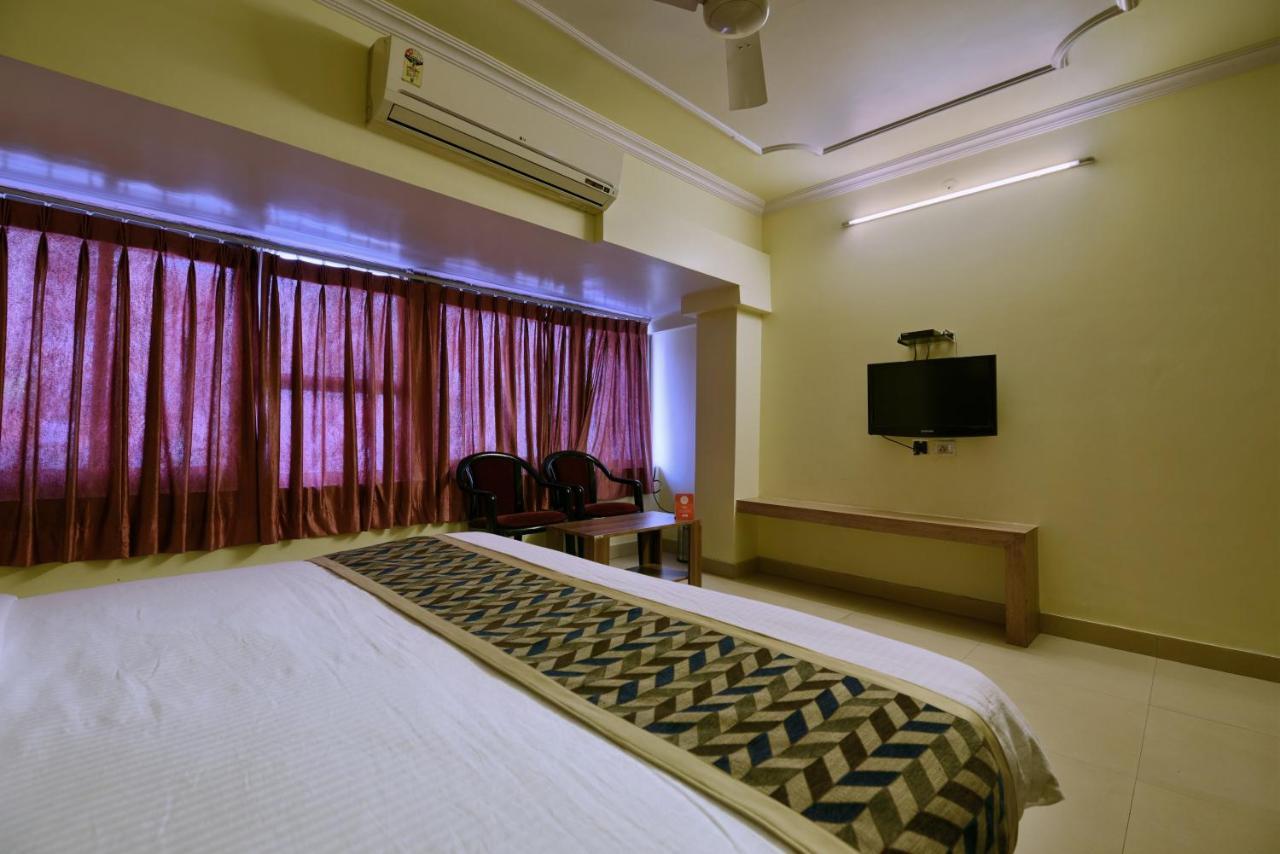 Oyo 2289 Hotel Radha Palace Kukas Dış mekan fotoğraf