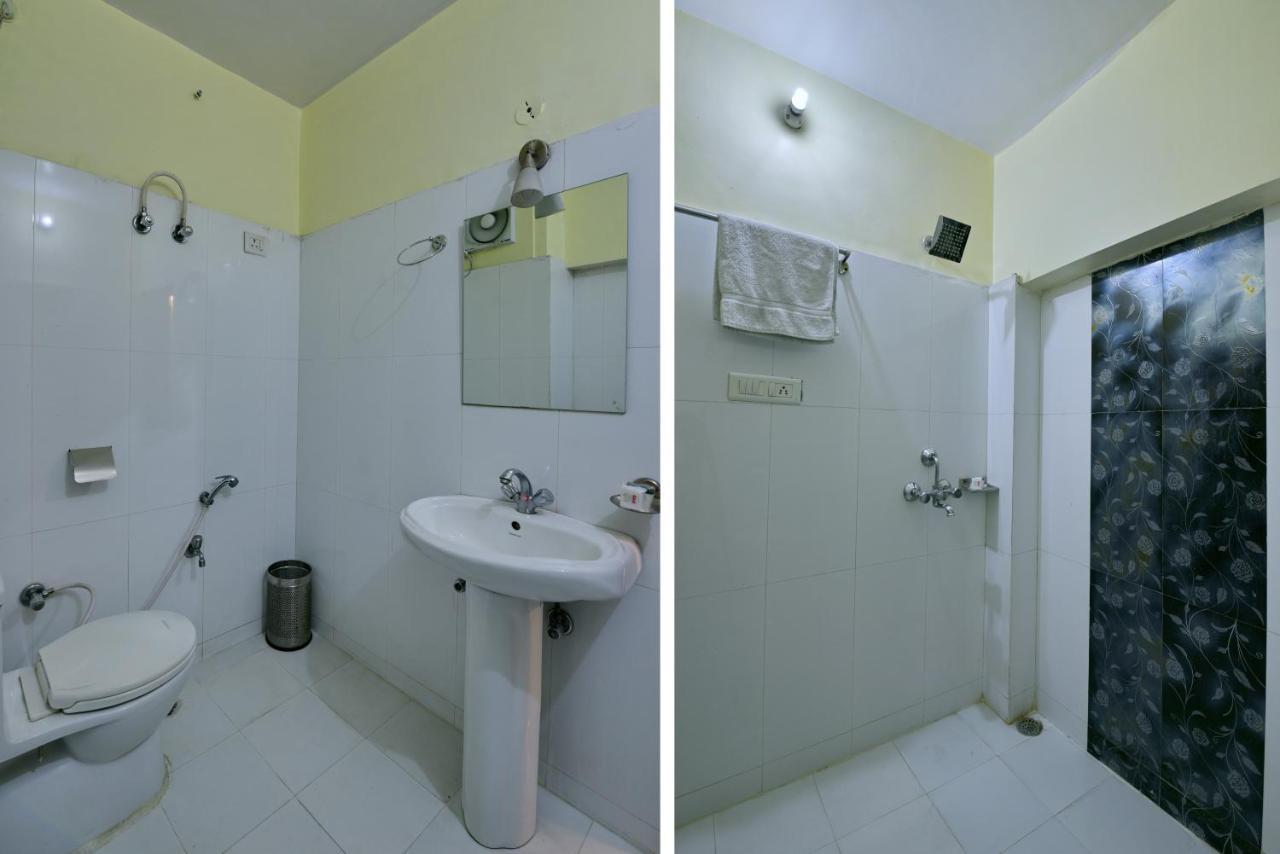 Oyo 2289 Hotel Radha Palace Kukas Dış mekan fotoğraf